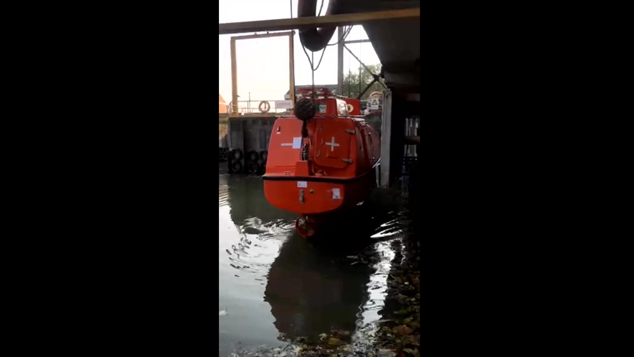 Demonstratie lancering reddingsboot Zhenjiang Normanship